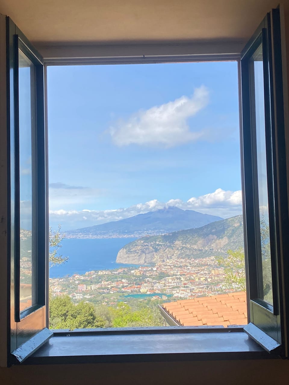 Apartment, Kitchenette | Free cribs/infant beds, free WiFi, bed sheets