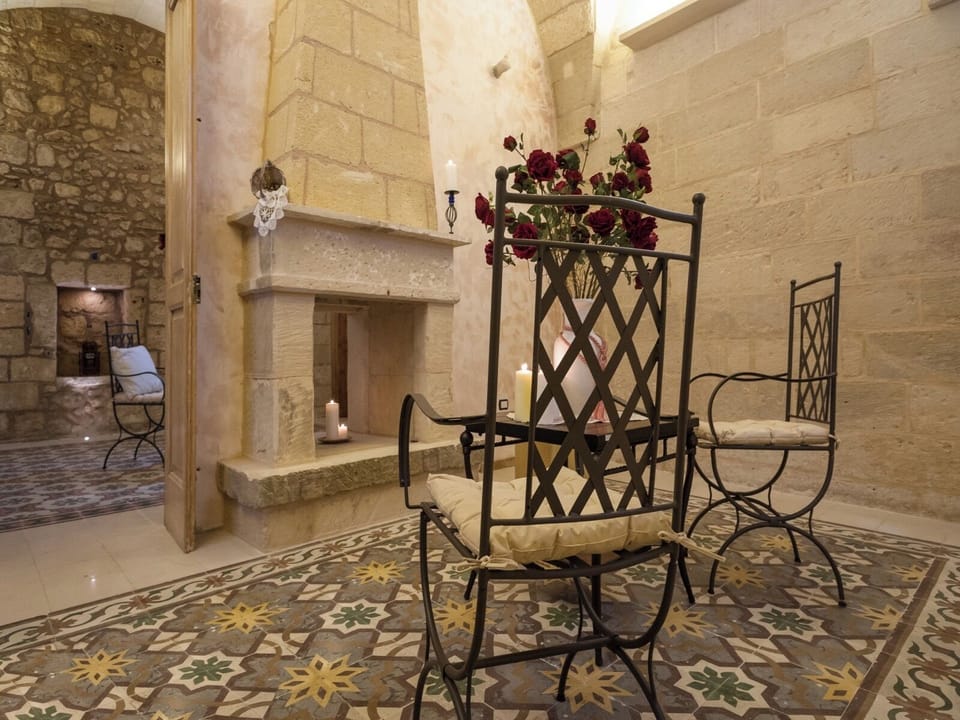 Free WiFi, bed sheets, wheelchair access