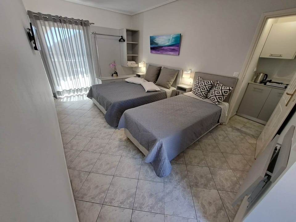 Standard Triple Room | Free WiFi, bed sheets