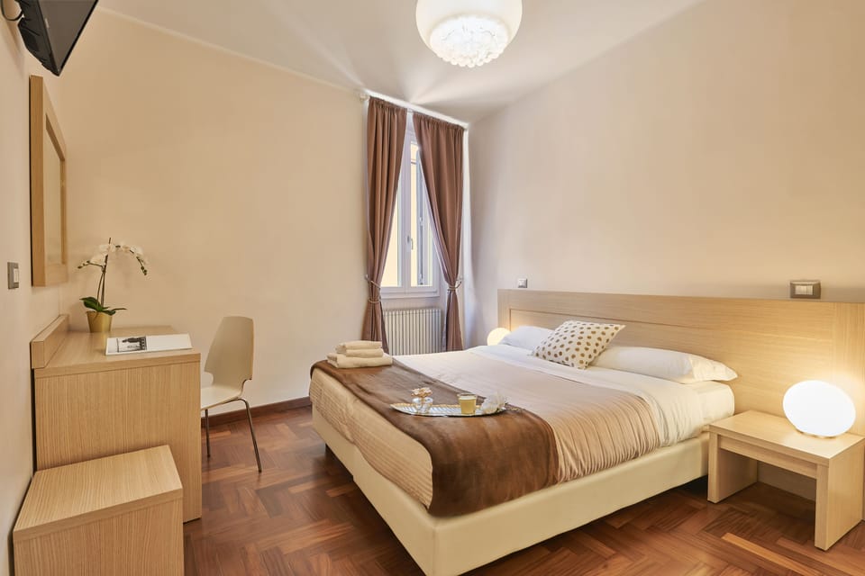Desk, free WiFi, bed sheets
