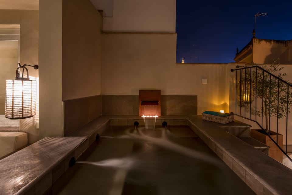 Hotel Boutique Corral del Rey by ALUZ Collection Hostel in Seville