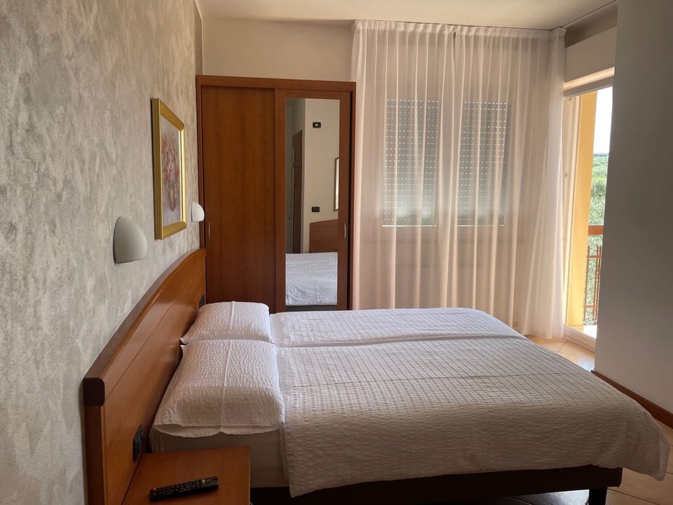 In-room safe, individually decorated, individually furnished, desk