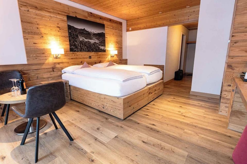 Deluxe Double Room, Balcony, Mountain View | Minibar, in-room safe, desk, free WiFi