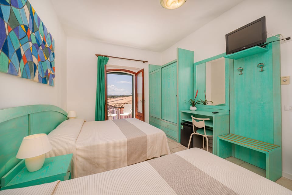 Camera Queen, balcone | Frette Italian sheets, minibar, in-room safe, desk