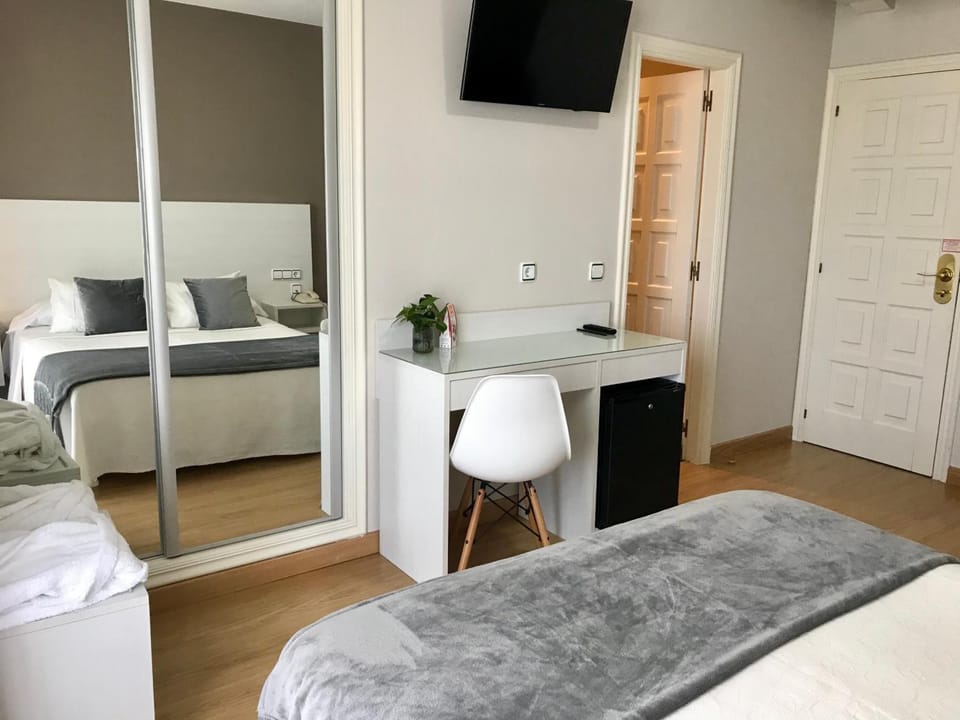 In-room safe, free WiFi
