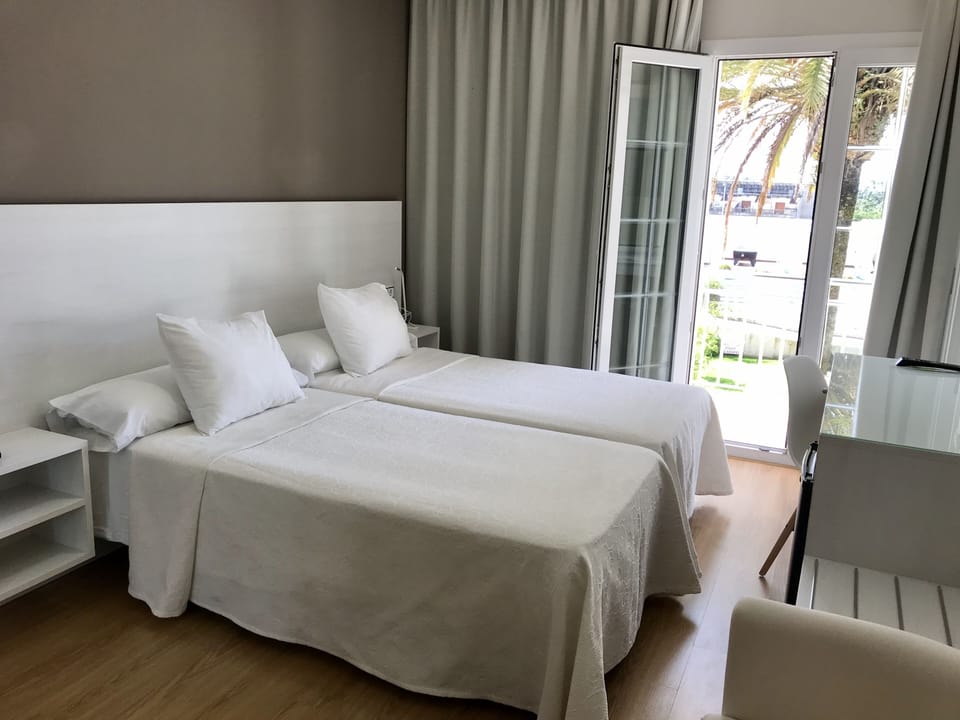 Double or Twin Room | In-room safe, free WiFi