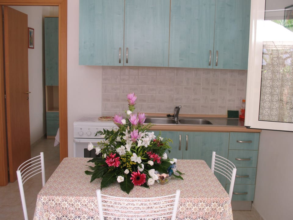 Private kitchenette
