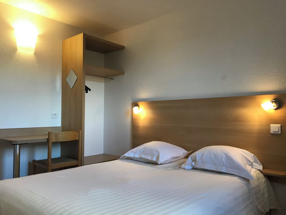 Double Room | Memory foam beds, individually furnished, desk, soundproofing