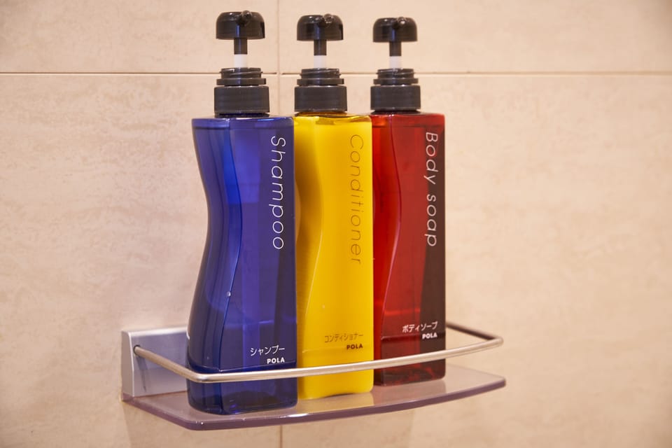 Rainfall showerhead, free toiletries, hair dryer, slippers