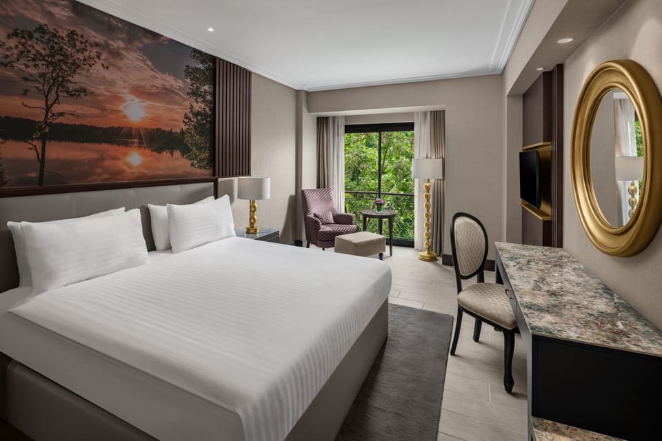 Superior Room | Bathroom | Bathtub, slippers, towels