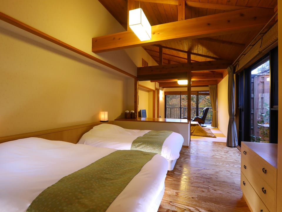 Japanese Western Style Room (YAMANOTO) | Down comforters, in-room safe, desk, free WiFi