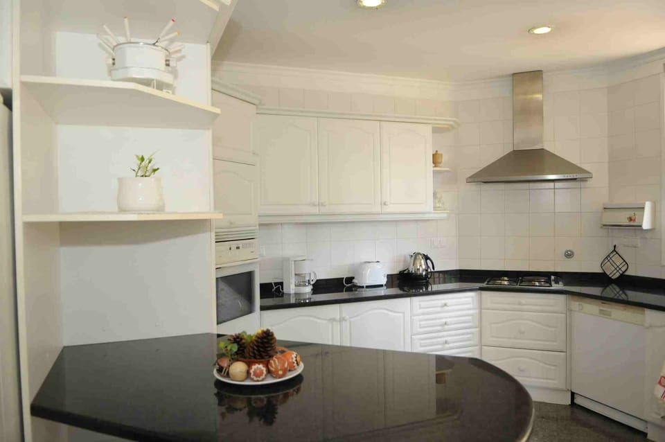 Villa, 4 Bedrooms, Private Pool, Ocean View | Private kitchen | Full-size fridge, microwave, stovetop, coffee/tea maker