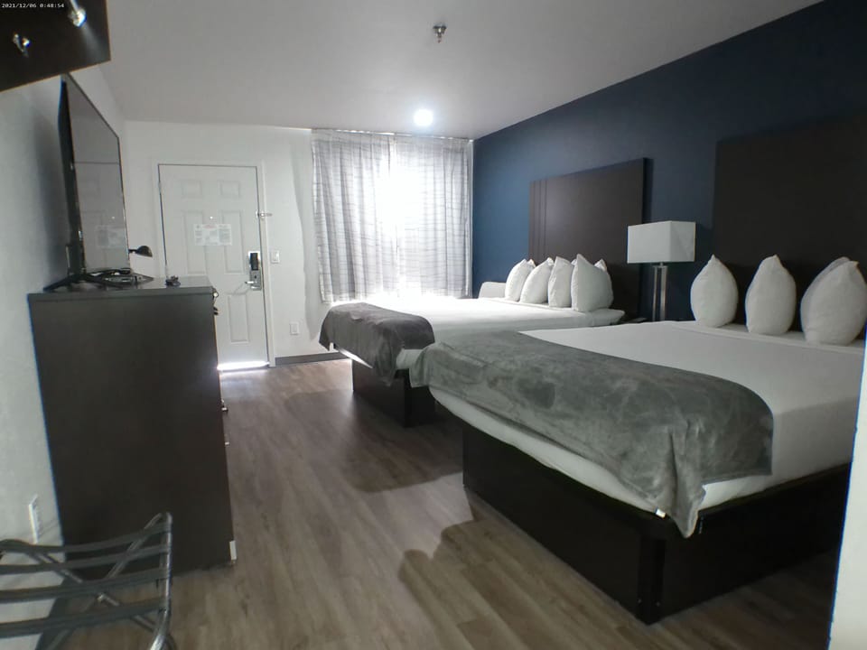 Desk, laptop workspace, blackout drapes, WiFi (free)