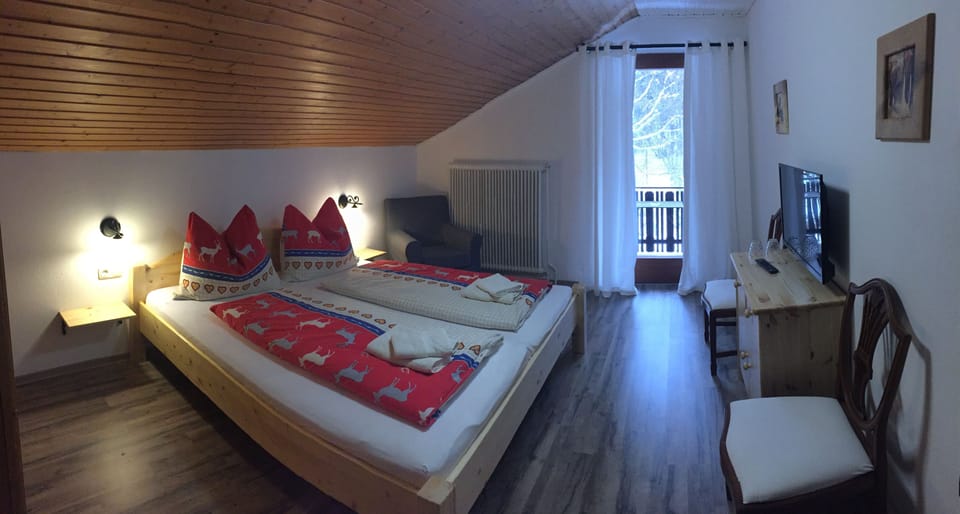 Standard Double Room, Balcony, Mountain View | Soundproofing, free WiFi, bed sheets