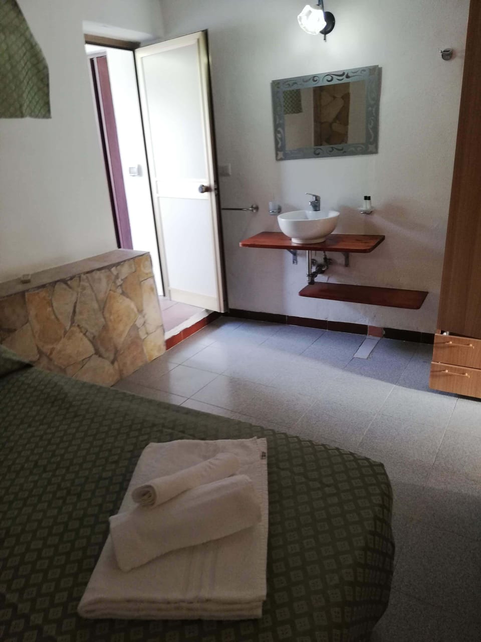 Family Bungalow | Premium bedding, memory foam beds, free WiFi