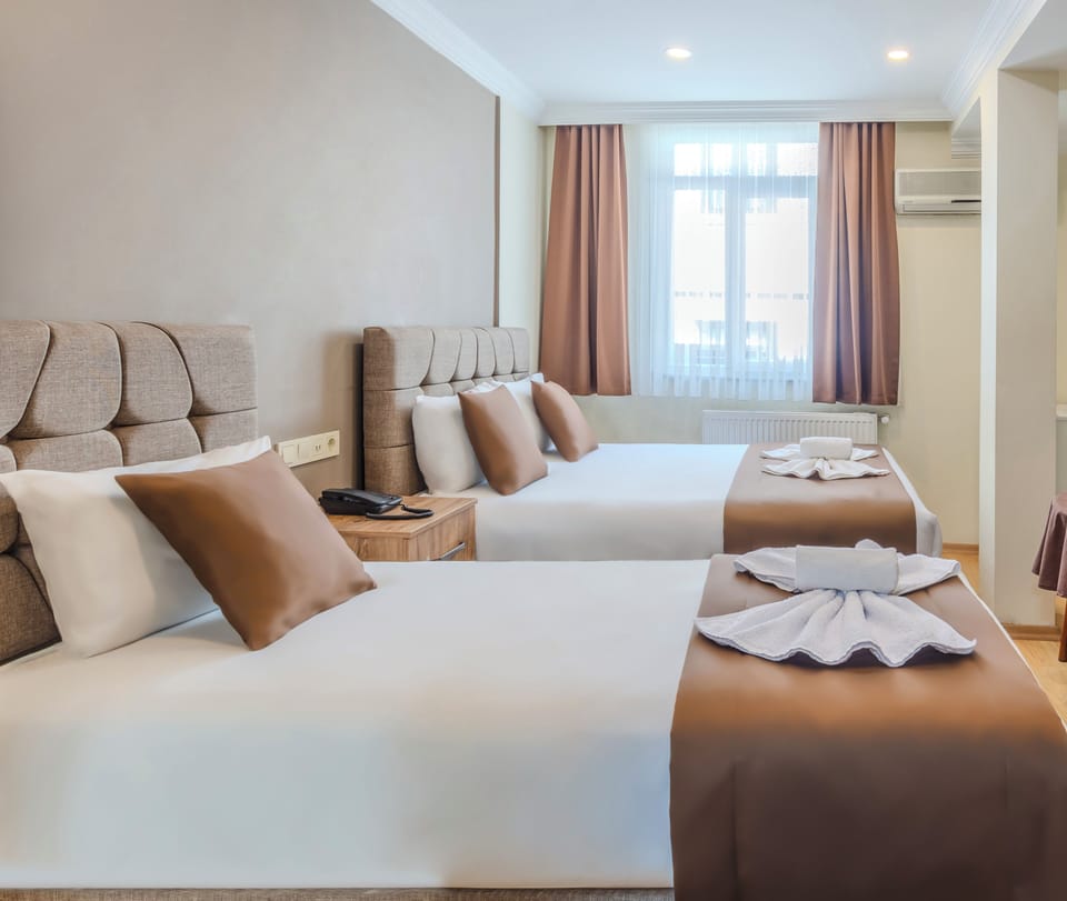 In-room safe, desk, soundproofing, free WiFi