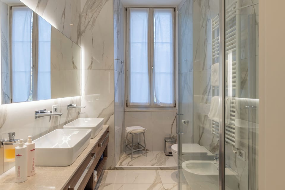 Double Room (Madruzzo) | Bathroom | Free toiletries, hair dryer, slippers, bidet