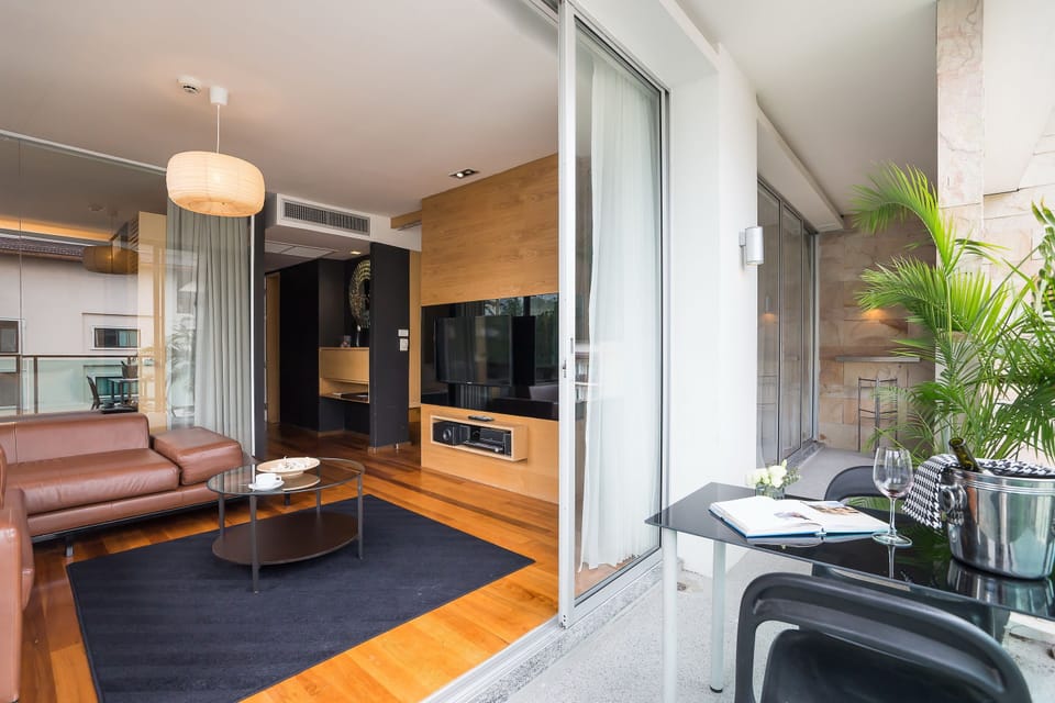 Suite, 2 Bedrooms (Vista) | Minibar, in-room safe, blackout drapes, free cribs/infant beds