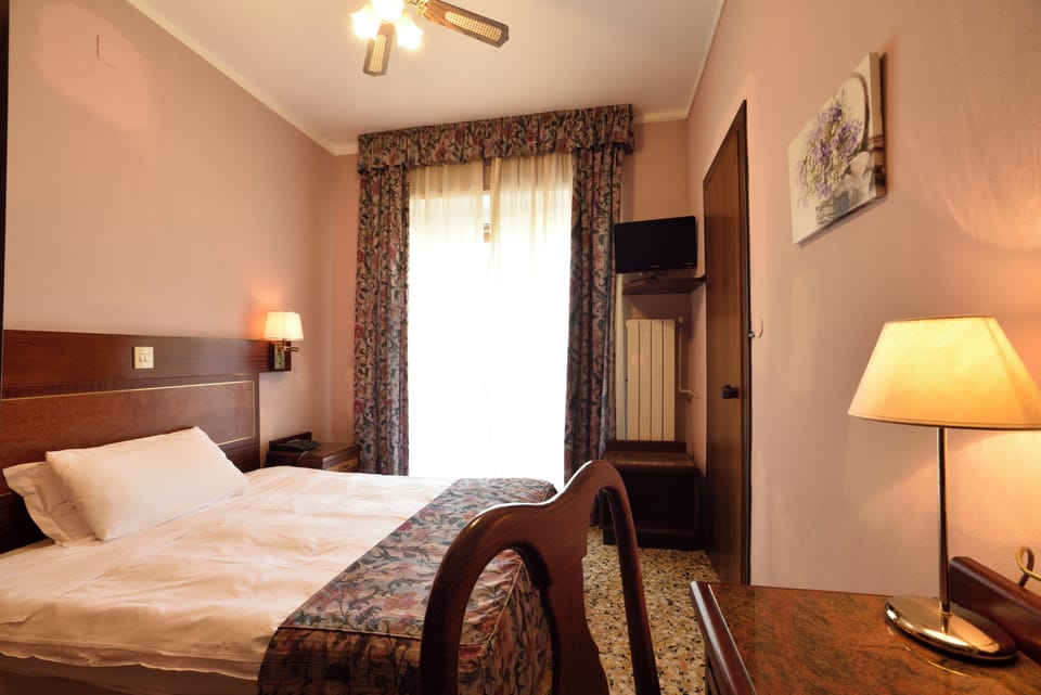 In-room safe, desk, rollaway beds, free WiFi