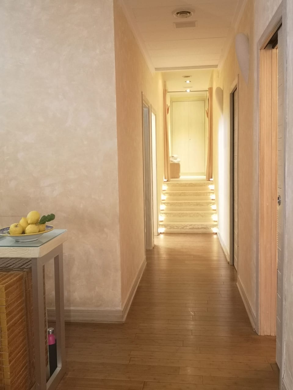 Sauna, hot tub, Turkish bath, body treatments, hot stone massages