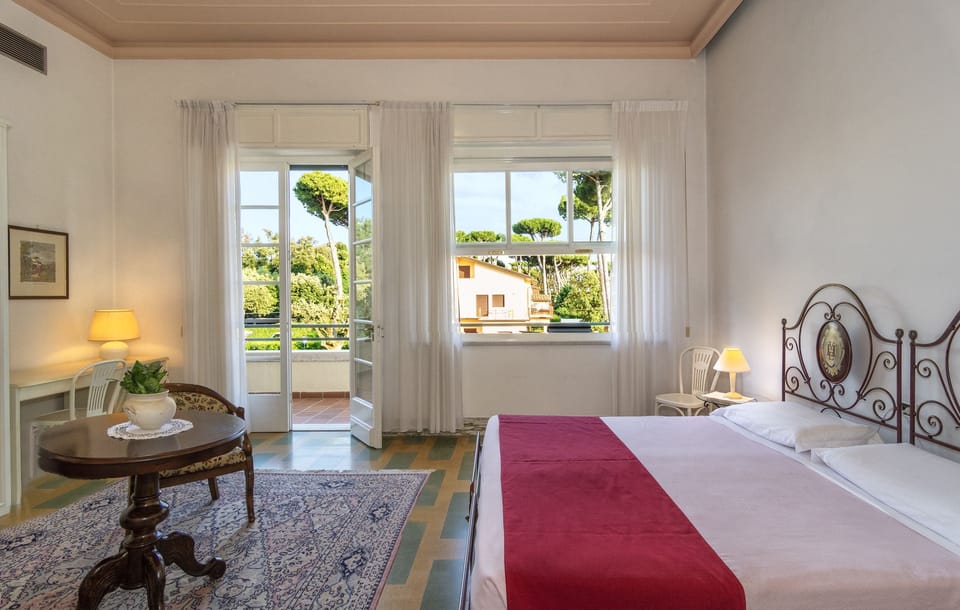 Superior Double Room | Minibar, in-room safe, desk, free WiFi