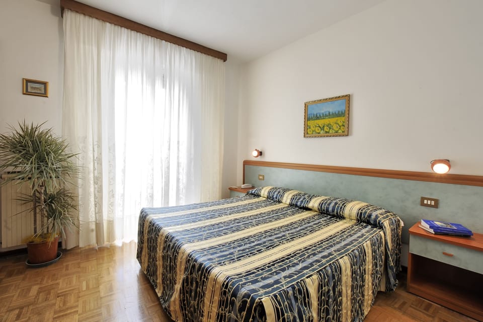 Minibar, in-room safe, desk, soundproofing