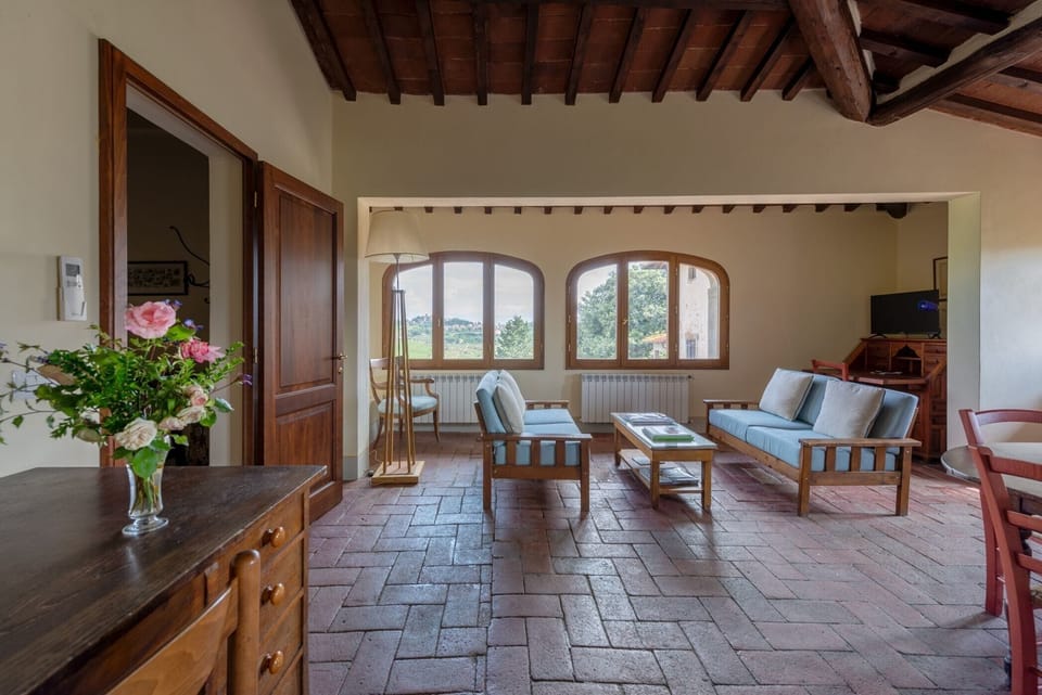Apartment, 3 Bedroom 150m From Villa Le Barone | Living area