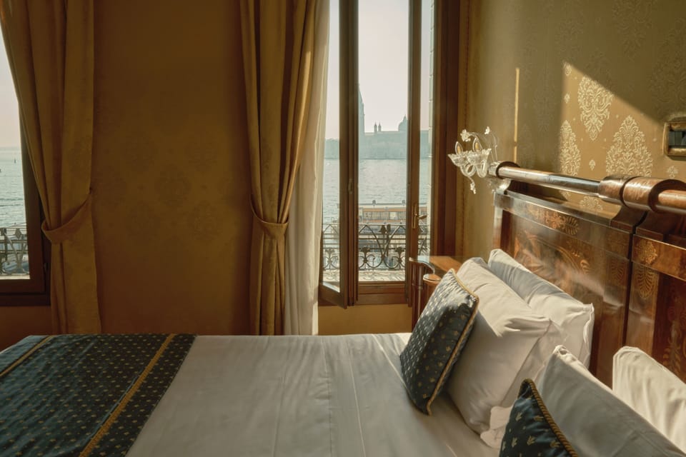 Deluxe Double Room, Lagoon View | In-room safe, individually furnished, desk, laptop workspace