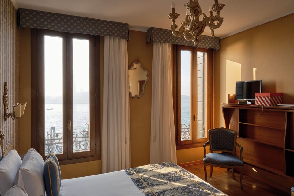 Superior Double Room, Lagoon View | In-room safe, individually furnished, desk, laptop workspace