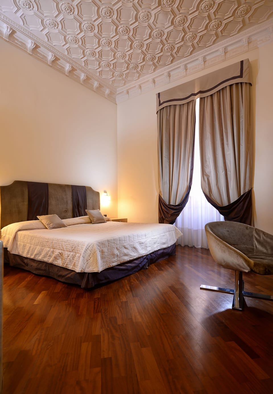 Frette Italian sheets, premium bedding, down comforters, pillowtop beds