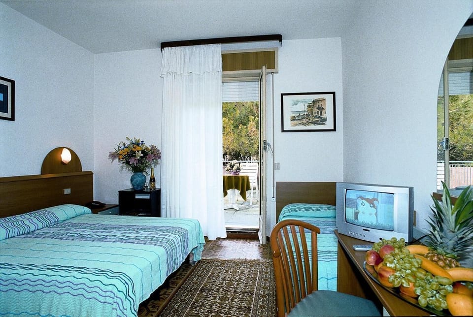 In-room safe, desk, free WiFi, bed sheets