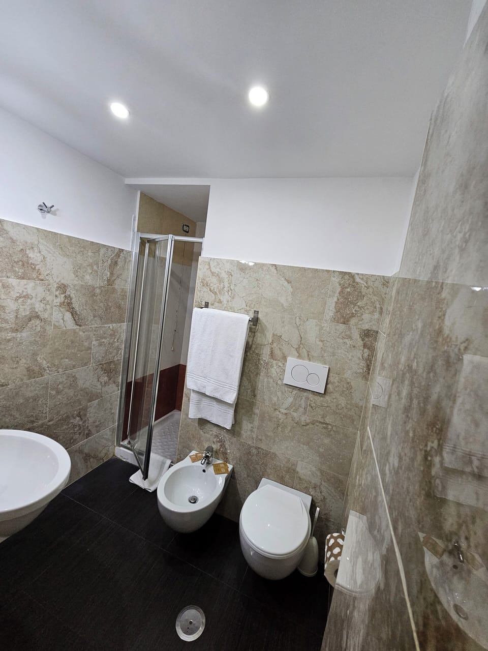 Premium bedding, down comforters, minibar, in-room safe