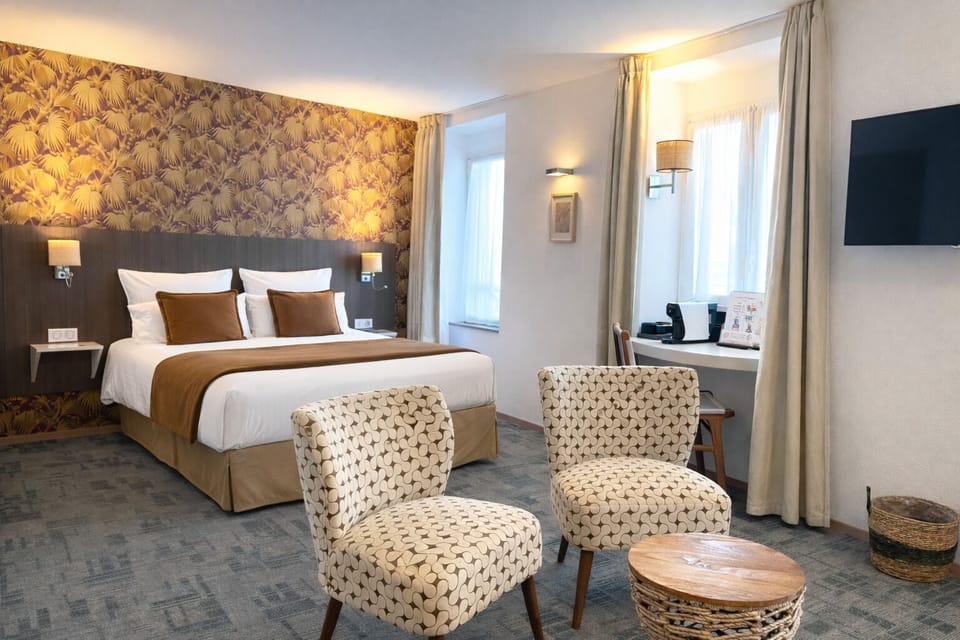 Deluxe Quadruple Room | Premium bedding, pillowtop beds, in-room safe, desk