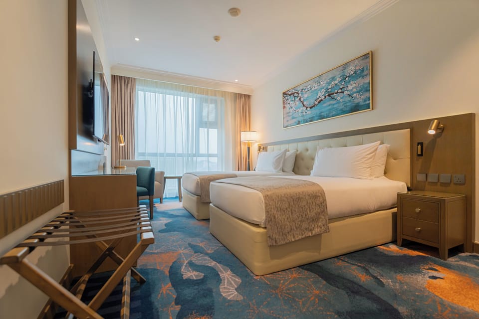 Classic Twin Room (Partial Haram View) | Egyptian cotton sheets, premium bedding, pillowtop beds, minibar