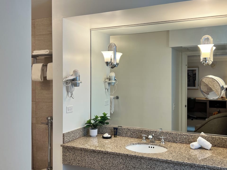 King Room | Premium bedding, in-room safe, desk, laptop workspace