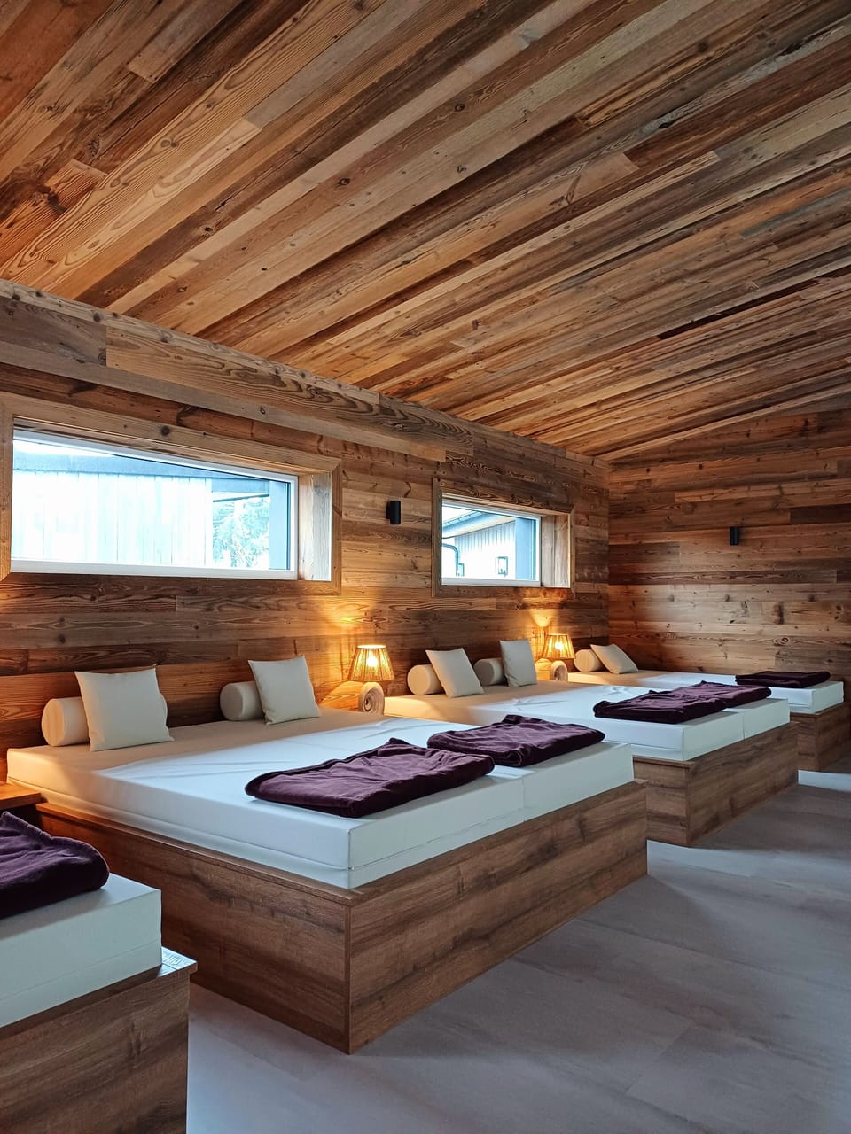 Sauna, steam room, body treatments, aromatherapy, hot stone massages