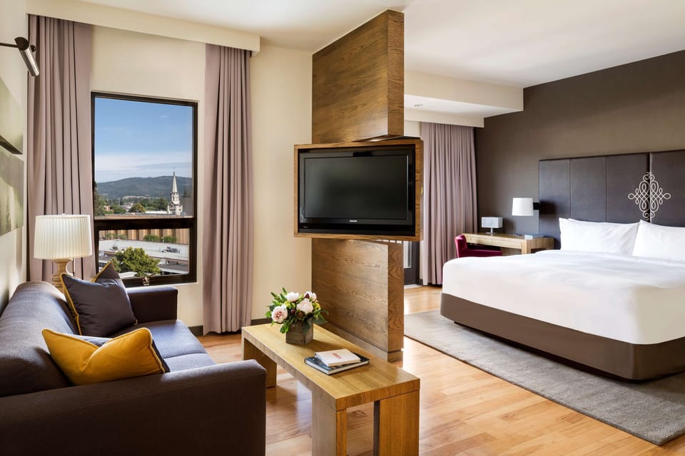 Loft, 1 King Bed | Egyptian cotton sheets, premium bedding, down comforters, pillowtop beds