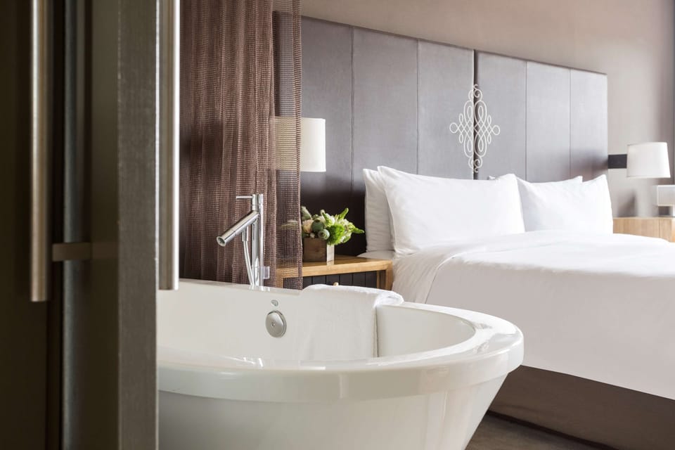 Andaz, Junior Suite | Egyptian cotton sheets, premium bedding, down comforters, pillowtop beds