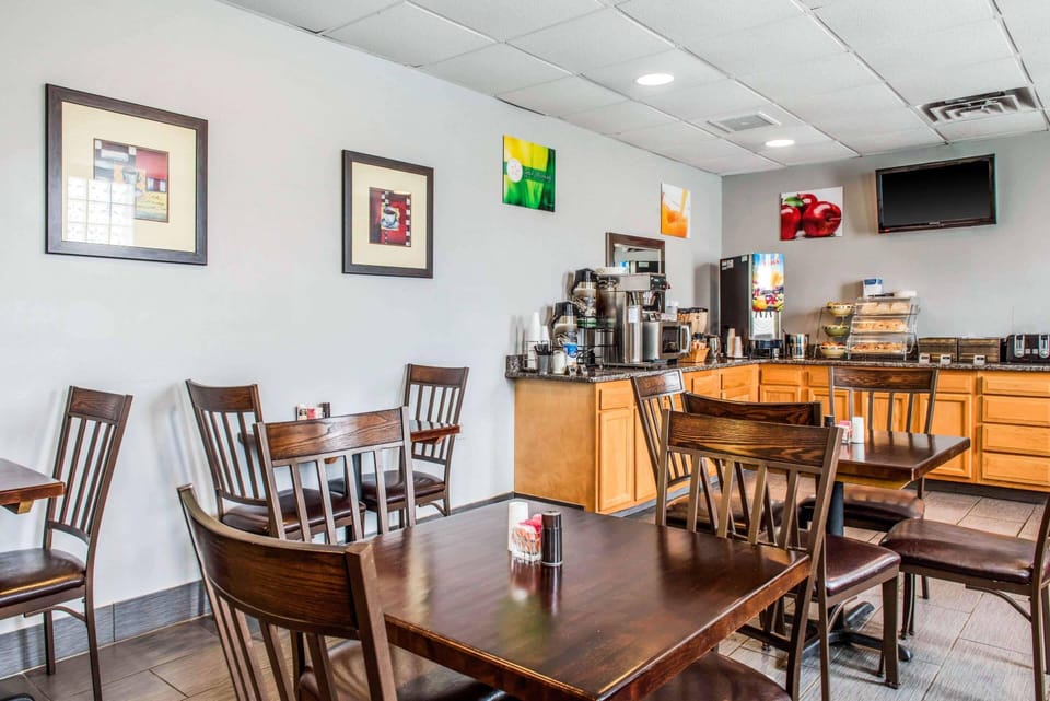 Free daily full breakfast