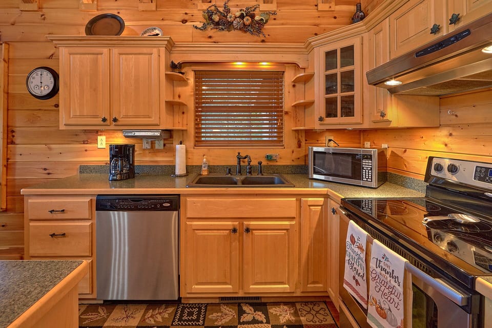 Full kitchen