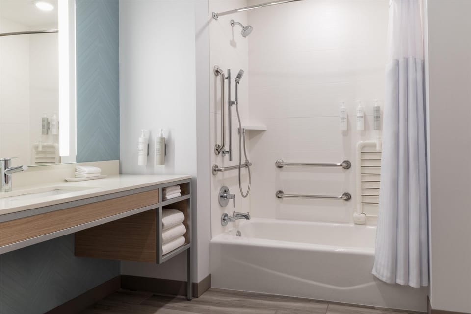 Room, 2 Queen Beds, Accessible, Bathtub (Hearing) | Bathroom | Combined shower/tub, free toiletries, hair dryer, towels