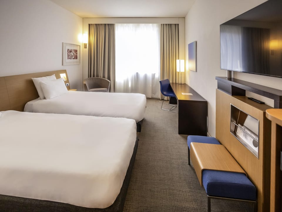 Premium bedding, minibar, in-room safe, desk
