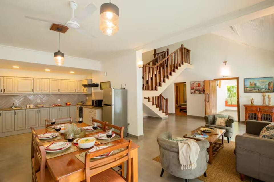 4 bedroom Presidential Pool Villa | Living area | 32-inch LCD TV with satellite channels, TV