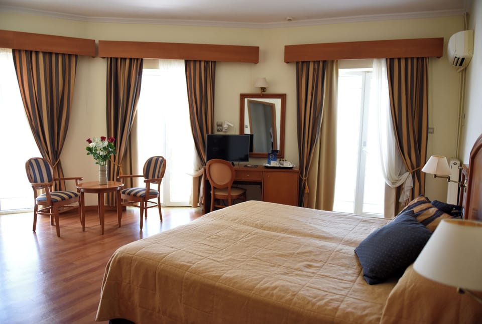 Soundproofing, iron/ironing board, WiFi, alarm clocks