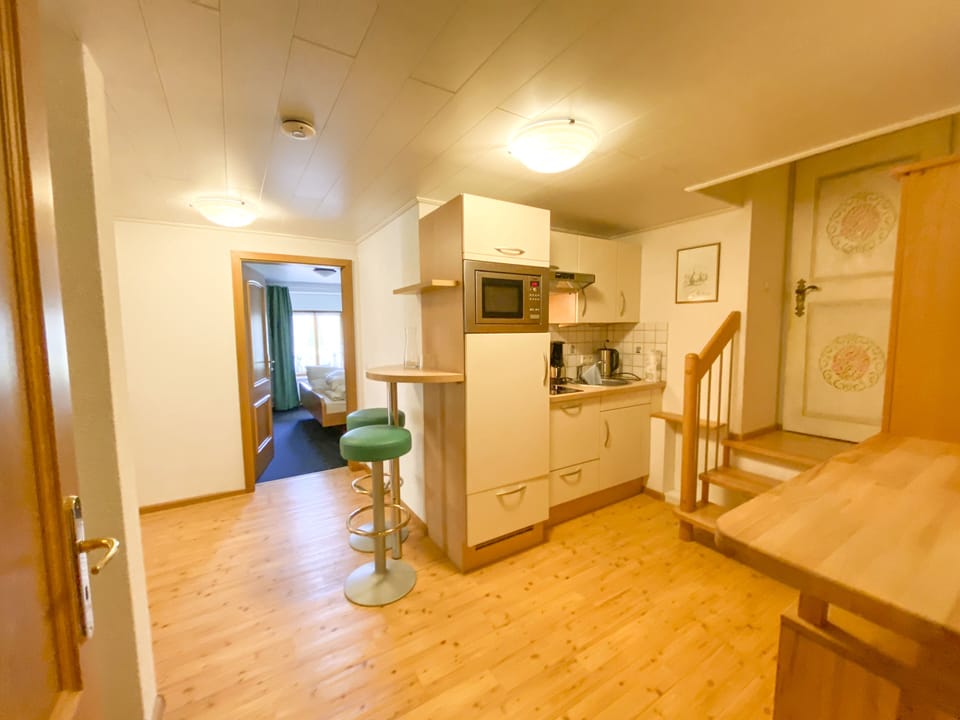 Comfort Condo, 3 Bedrooms, Courtyard View | Private kitchen | Electric kettle