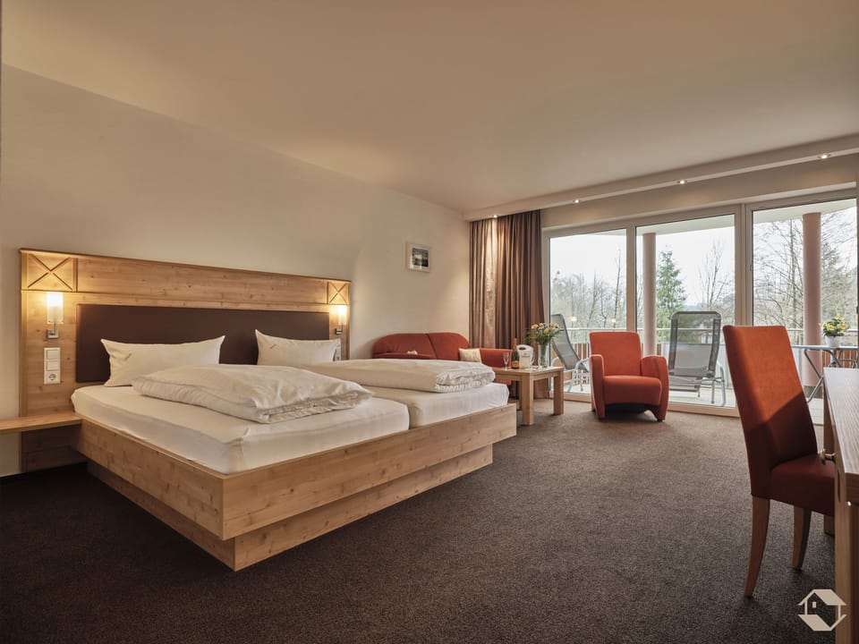 Deluxe Double Room, Accessible | In-room safe, individually furnished, desk, laptop workspace