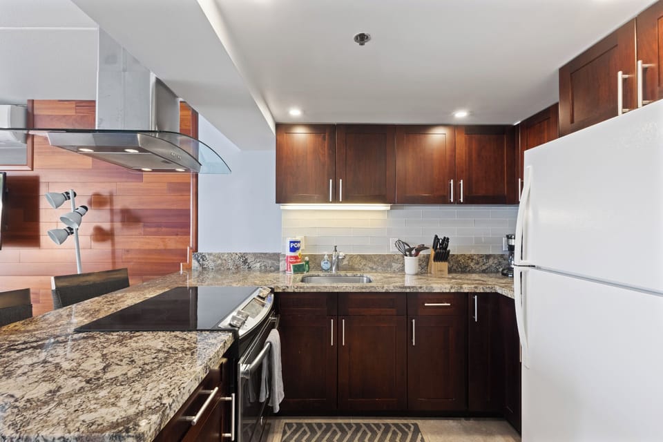 Kitchen - Fully equipped and functional kitchen for all your needs.