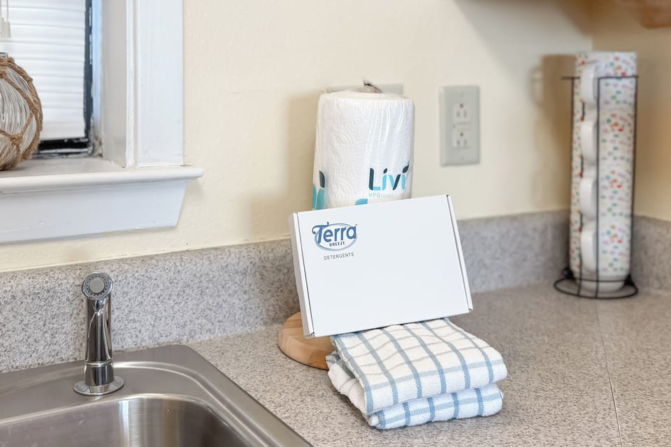 Kitchen amenities