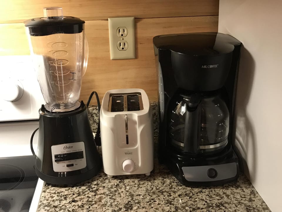 Blender/Toaster/Coffee Maker