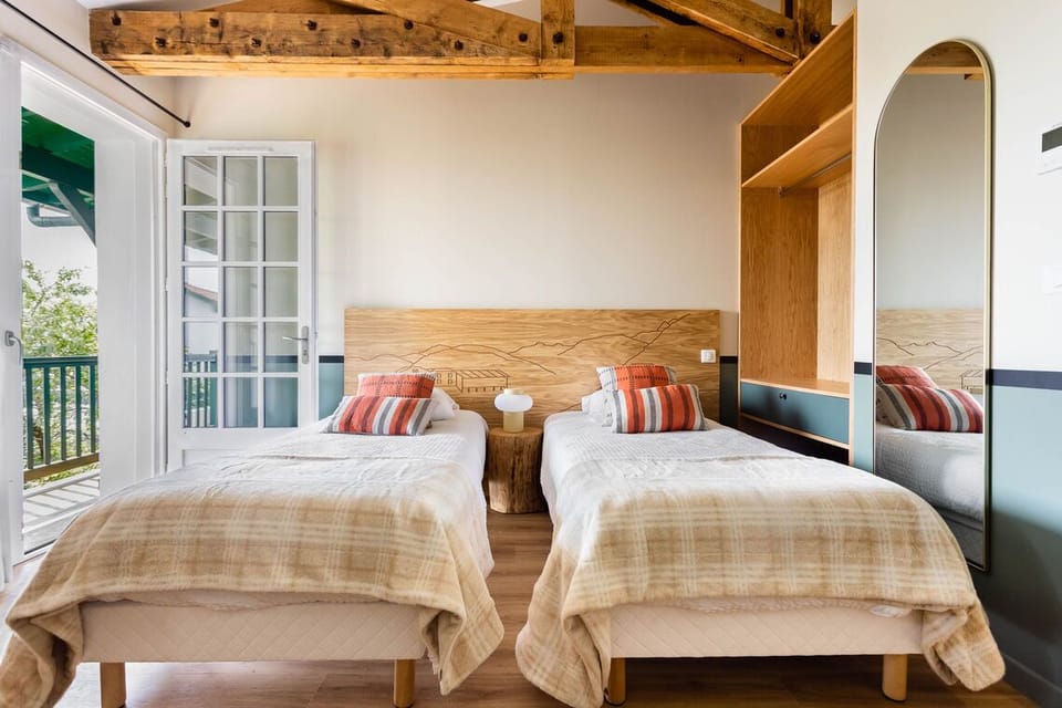 Twin Room | Soundproofing, free WiFi, bed sheets